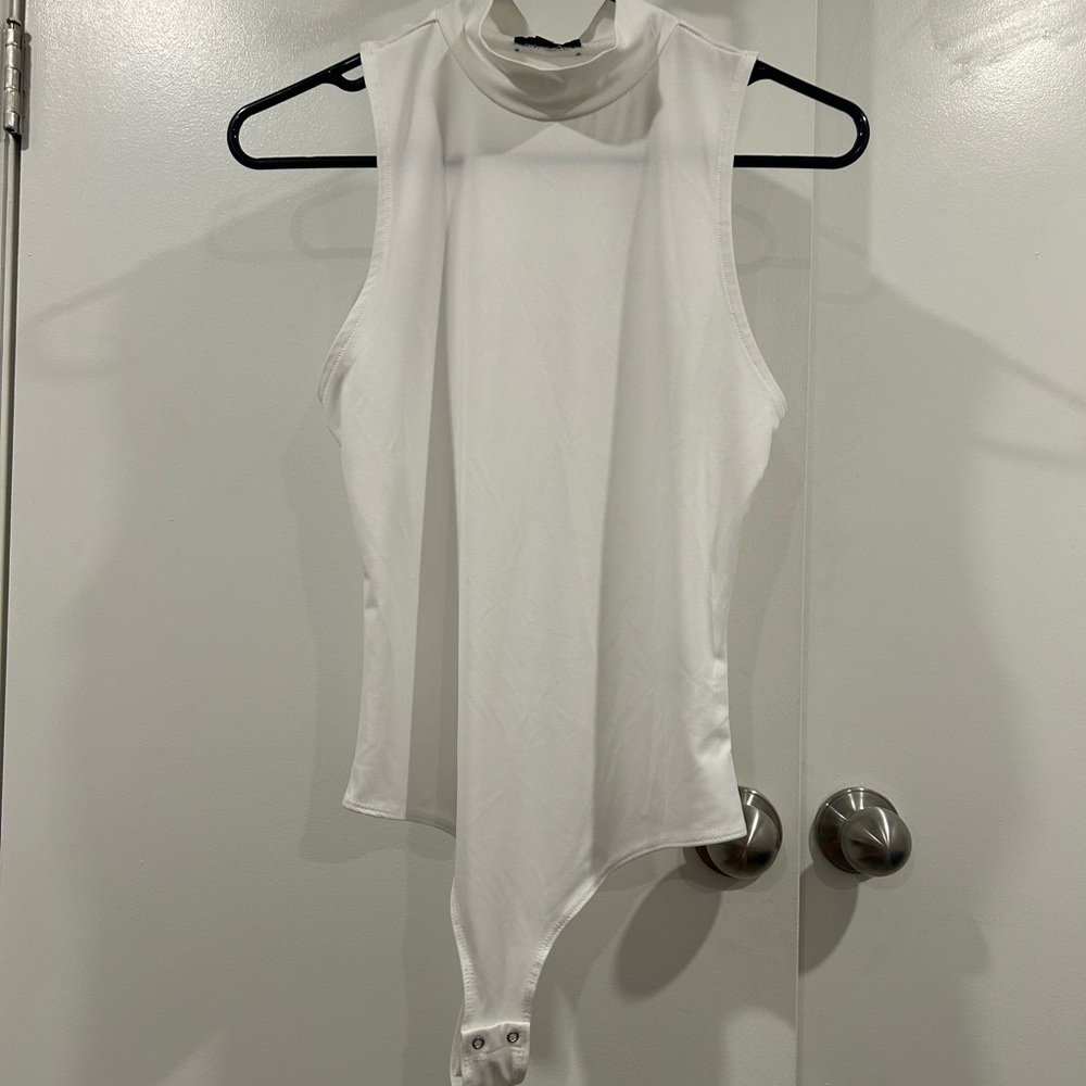 Elegant White Sleeveless Top